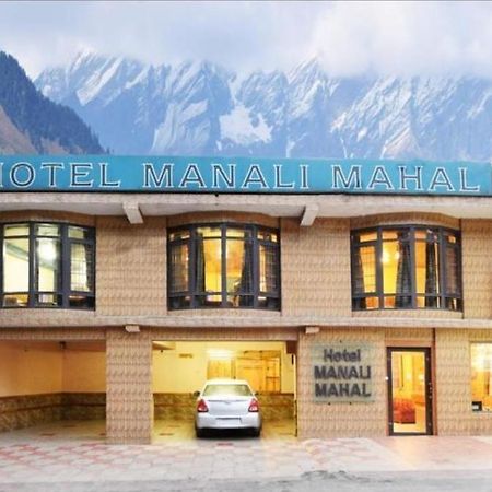 ホテル マナリ マハル Manāli エクステリア 写真